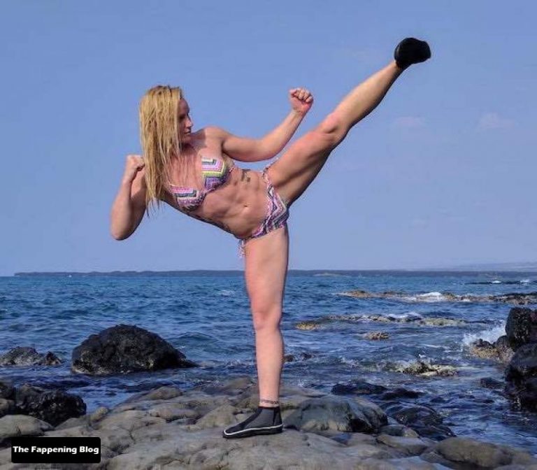 Valentina Shevchenko Kicking